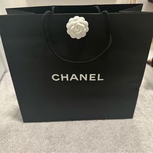 Chanel Shopping Bag Black (paper)